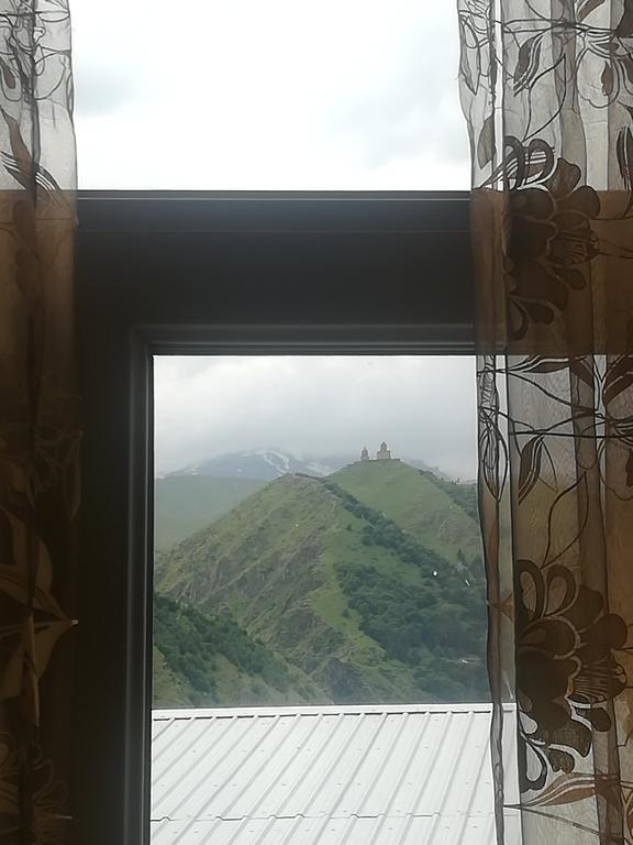Nikoloz Guesthouse Kazbegi Luaran gambar