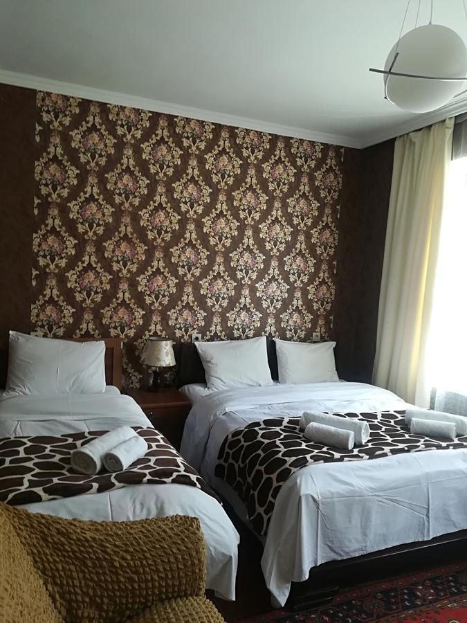 Nikoloz Guesthouse Kazbegi Luaran gambar