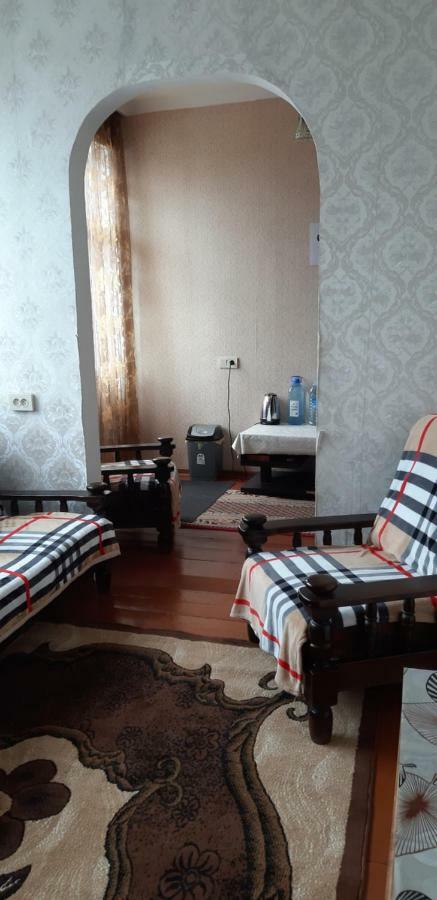Nikoloz Guesthouse Kazbegi Luaran gambar